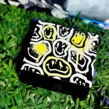 Desktop Humidor with Custom Picture (Glossy Finish)