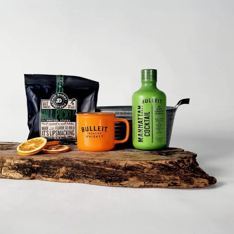 Bulleit Manhattan Gift Set with Ceramic Camper Mug