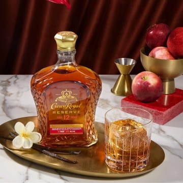 Crown Royal 12 Year Reserve - Premium Canadian Whisky