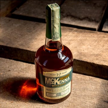 Henry Mckenna 10 Year Single Barrel Bottled In Bond Bourbon Whiskey