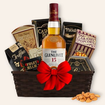 Glenlivet 15 Year Scotch Whisky Gift Basket