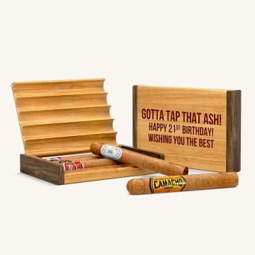 Engraved Wooden Cigar Box with 5 Cigars