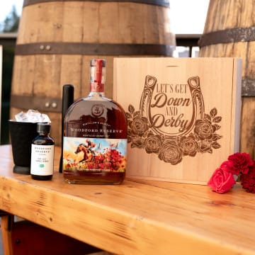 Down & Derby' Mint Julep Woodford Reserve 151 Kentucky Derby Whiskey Gift Set