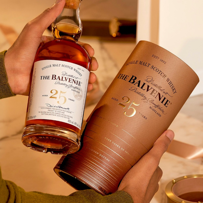 THE BALVENIE シングルモルトウイスキー 700ml Balvenie 25 Year Decades of Experience Single Malt Scotch Whisky