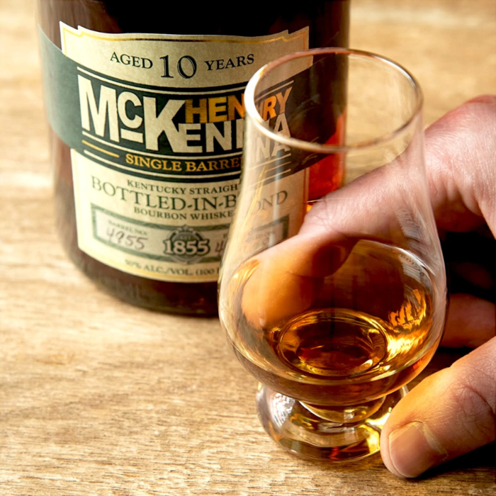 Henry McKenna 10 Year Single Barrel Bottled In Bond Bourbon