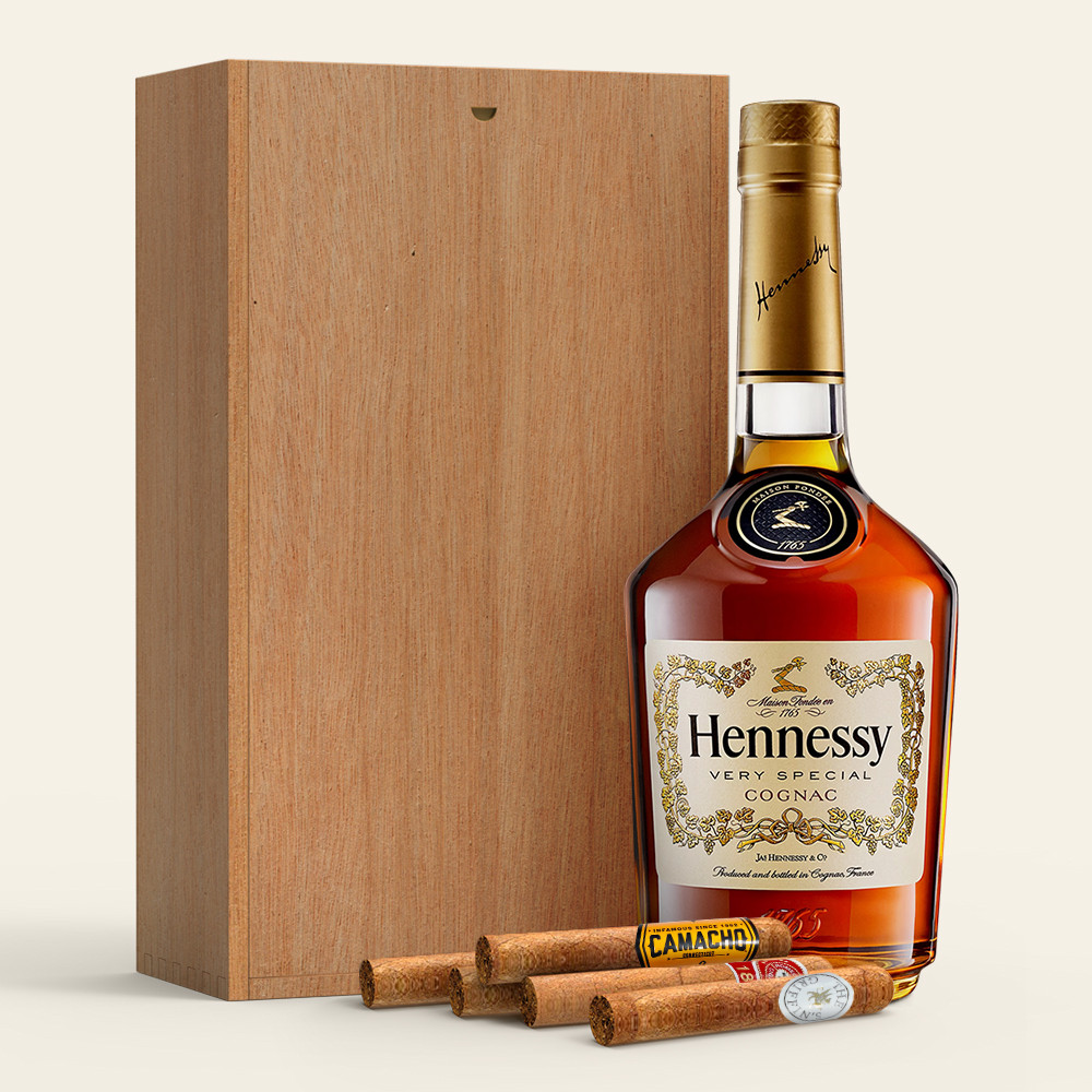 Buy Hennessy VS Gift Set with Cigars Online!