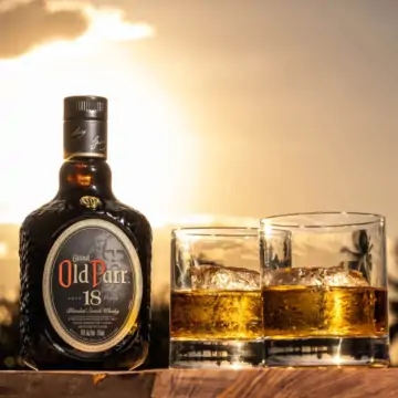 Old Parr 18 Yr Blended Scotch Whisky - Rich & Aged to Perfection
