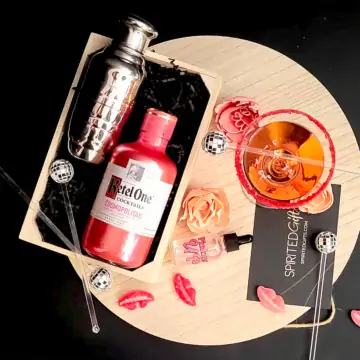 Ketel One Cosmopolitan Disco Gift Set