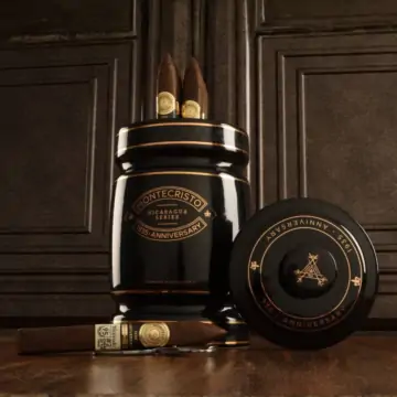 Montecristo 1935 Nicaragua No.2 - 10PK Ceramic Jar Humidor