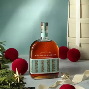 Woodford Reserve 2025 Holiday Edition Straight Bourbon Whiskey - Distiller's Select (1L)