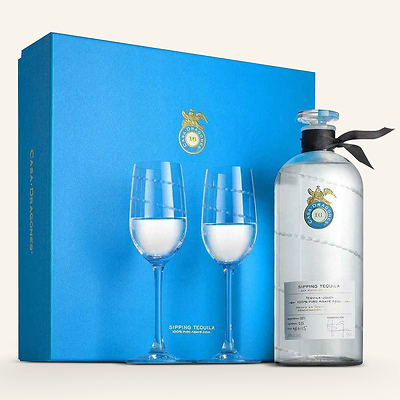 Casa Dragones Joven & Riedel Glasses Set