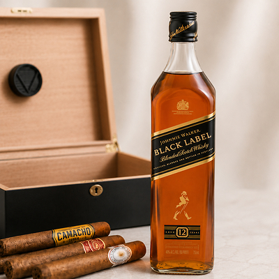Johnnie Walker Black Label Humidor Set Johnnie Walker Black Label Humidor Set